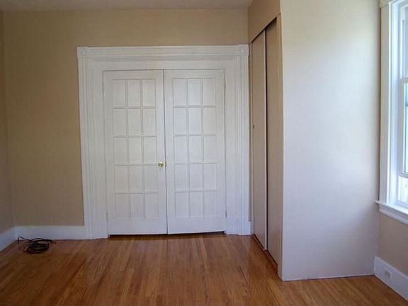 3rd image of 44 Dartmouth St