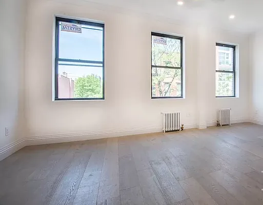Rented by REAL New York | media 4