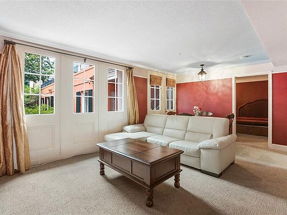 3rd image of 528 Saint Louis St Unit 201