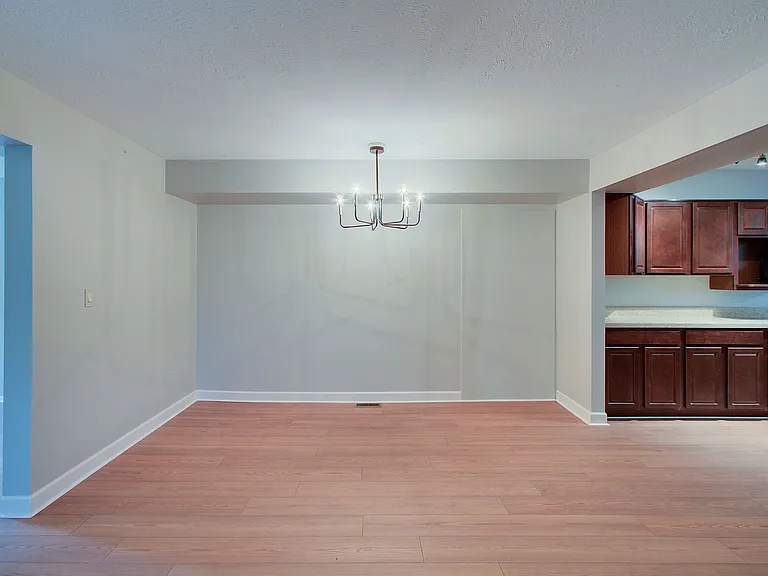 1655 Southbend Dr — Photo 8