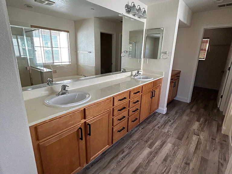 742 Stonehaven Loop — Photo 15