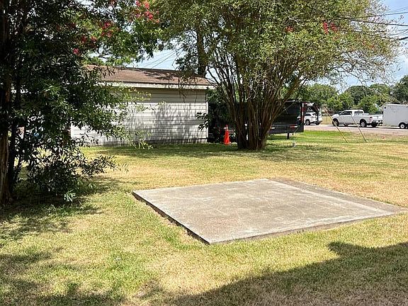 4th image of 1505 Brazos Ave