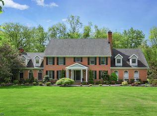 15 Heather Ln, Warren, NJ 07059
