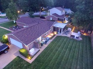 2 Dunwoody Cir, Hampton, VA 23666