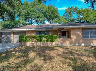 7942 Longridge Dr, Houston, TX 77055
