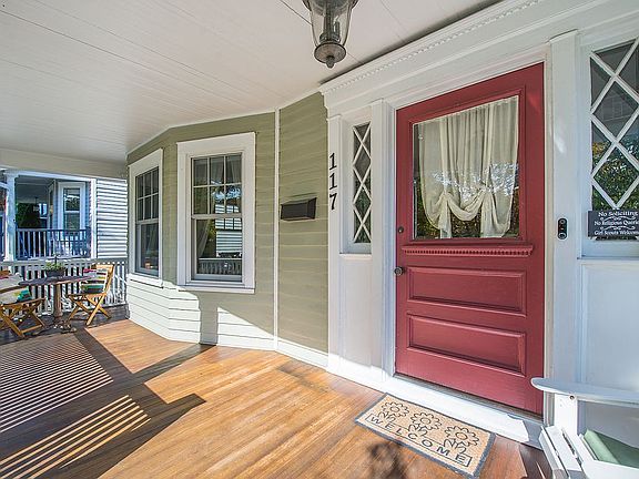 3rd image of 117 Wildwood Ave