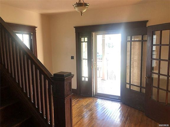 5th image of 264 Lasalle Ave