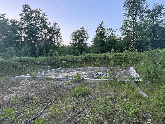 4th image of 39987 Cass Line Rd