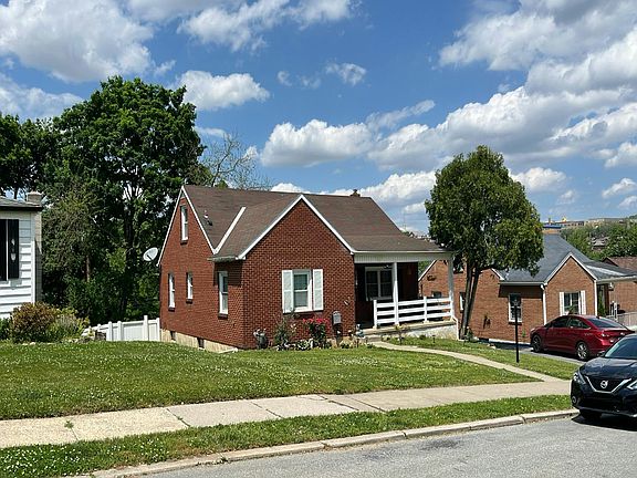 3rd image of 2041 W Walnut St