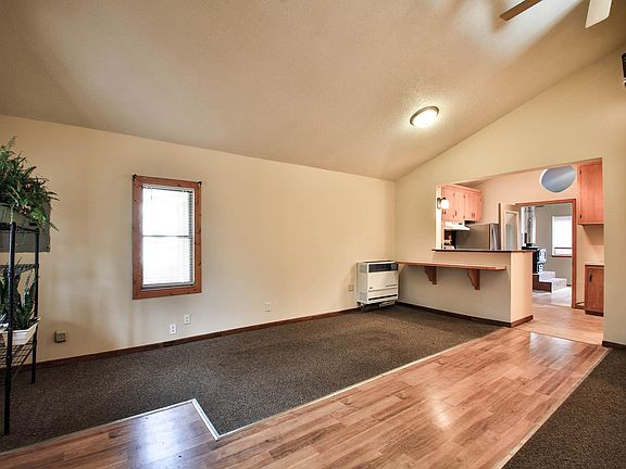 3rd image of 1941 Quentin Ave S