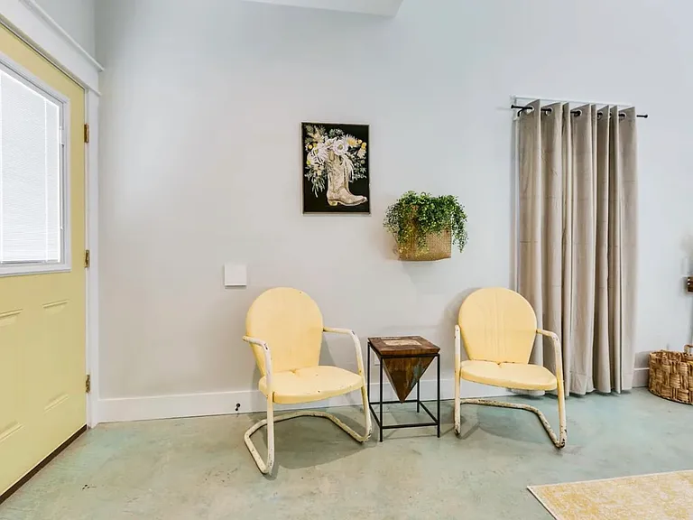 2303 W Beauregard Ave #B — Photo 9