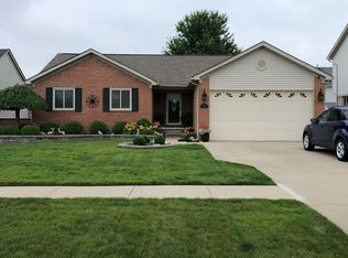 12419 Matthews St, Carleton, MI 48117