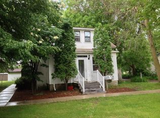407 11th Ave SW, Cambridge, MN 55008