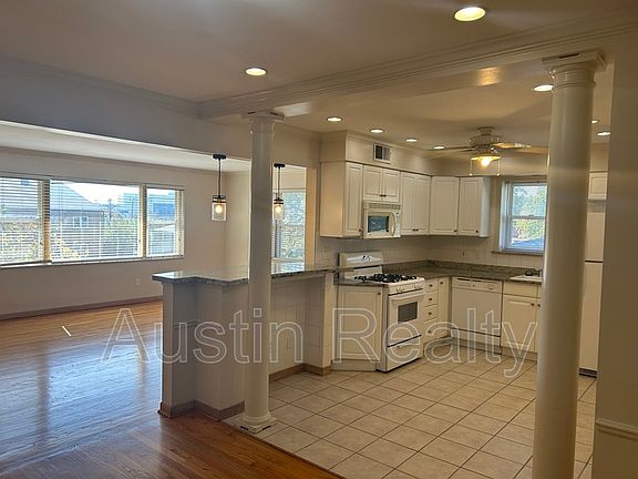 5th image of 8123 Whitburn Dr #2