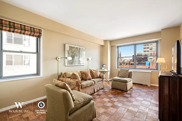 Sold by Coldwell Banker Warburg | media 6