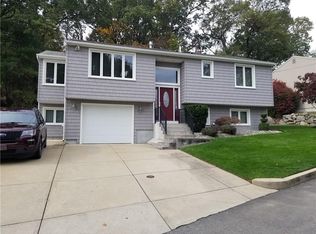 171 Whiting St, Cranston, RI 02920