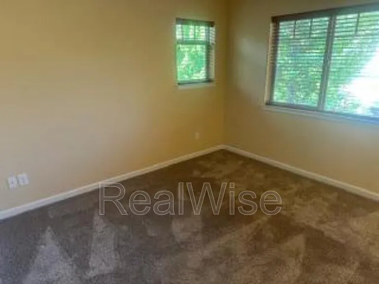 1709 Softwood Way — Photo 12