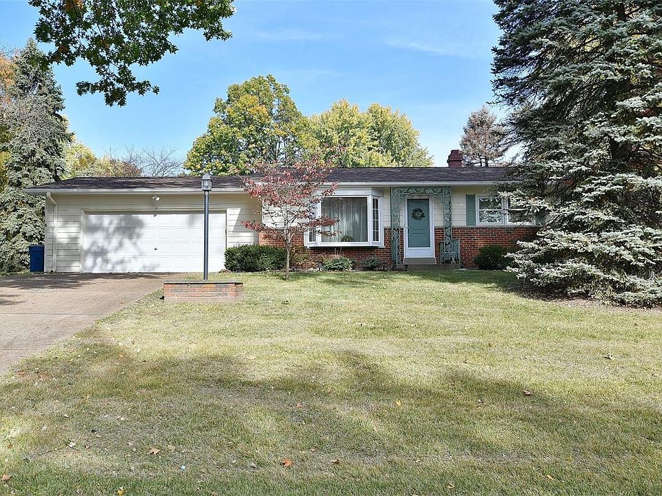 1st image of 23 Rolling Hills Dr
