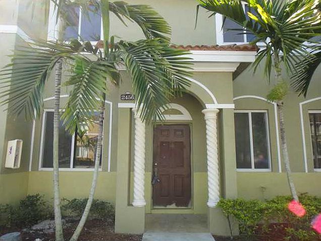 1st image of 2456 SE 12th St #153