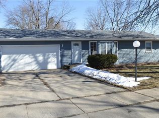 8163 Leisure Ln, Des Moines, IA 50320
