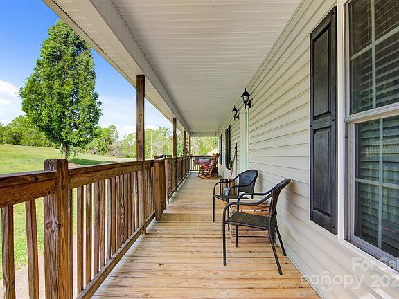 4th image of 1201 Brown Dr