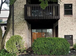 1707 Raintree Ln, Malvern, PA 19355