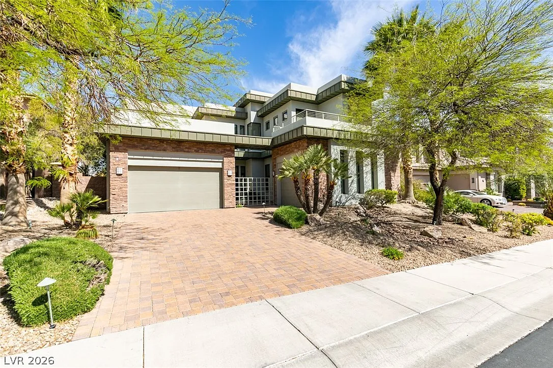 4 bed, 7.0 bath, 4988 sqft, $17,500 — Photo 1