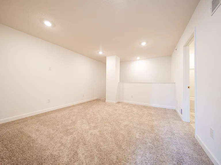 15142 Archdale Ln — Photo 21