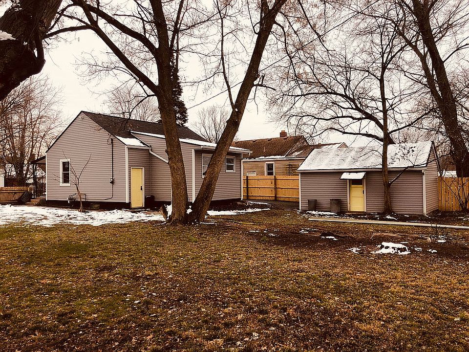 2nd image of 2553 Grasmere Ave