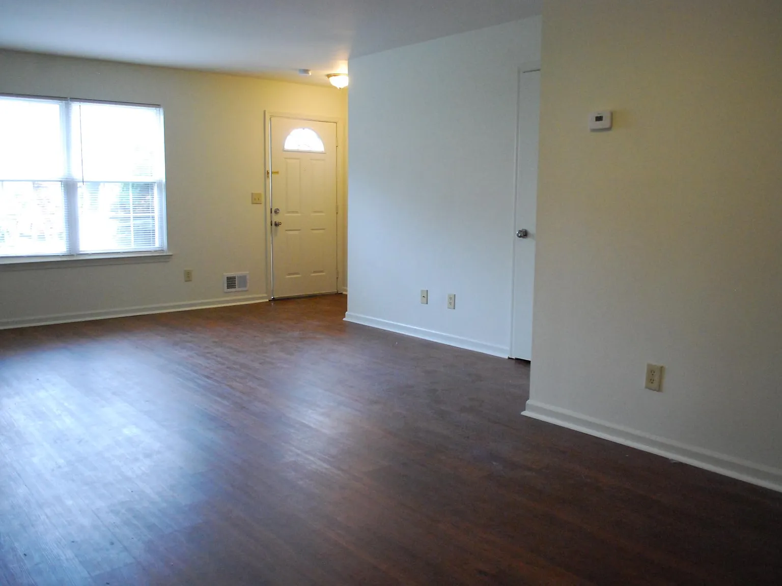 2 bed, 1.5 bath, 1260 sqft, $2,500 — Photo 3