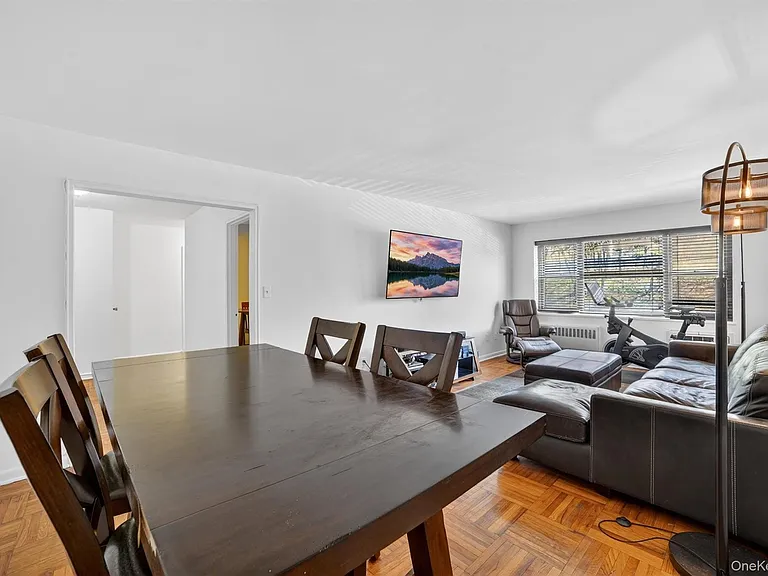 222 N Broadway #3D — Photo 8