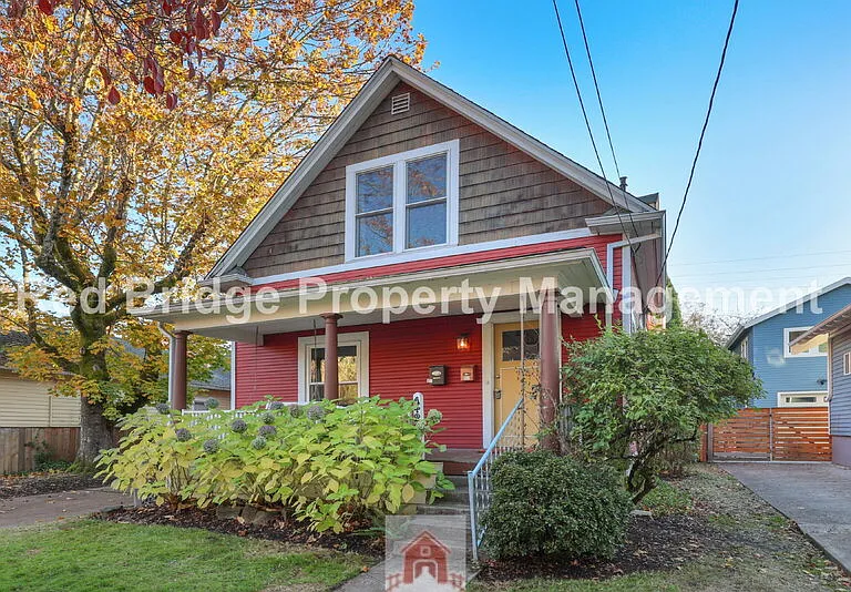 1422 SE Marion St #A — Photo 2