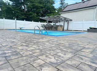 27 Woodbridge Ave, East Hartford, CT 06108