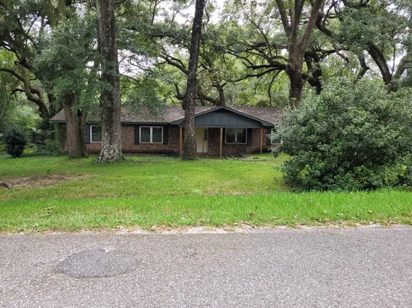 13071 Border Dr, Grand Bay, AL 36541