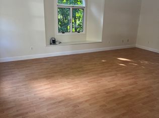 15 Bolton Rd, Clinton, MA 01510