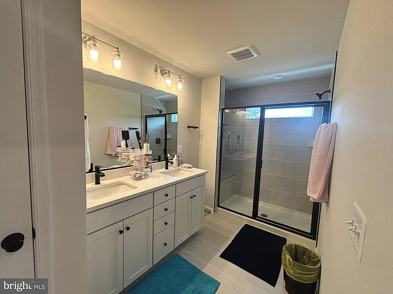 4105 Bolton Ct — Photo 17