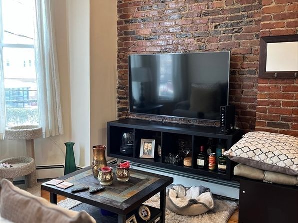 130 Washington Ave #2, Chelsea, MA 02150