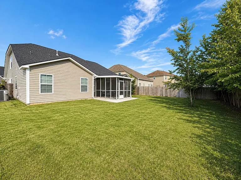 233 Glossy Green Ln — Photo 17