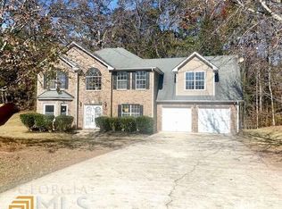 585 Robin Rdg, Stone Mountain, GA 30087