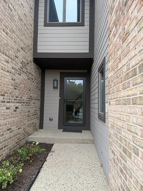 1661 Carmel Ct