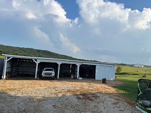 5th image of 209 Oakland Rd