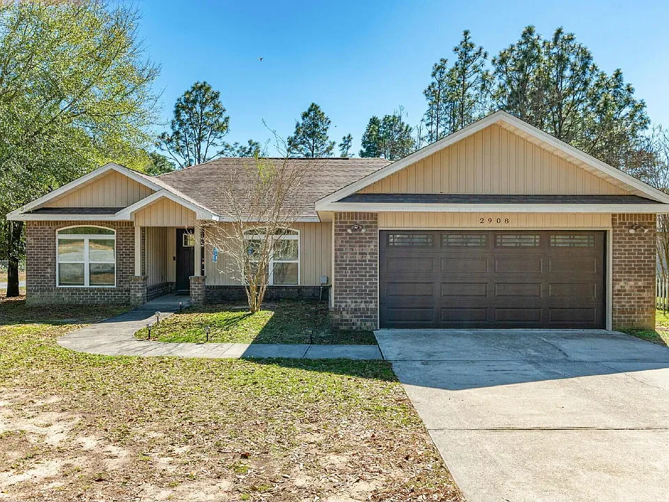 2908 Azalea Ave