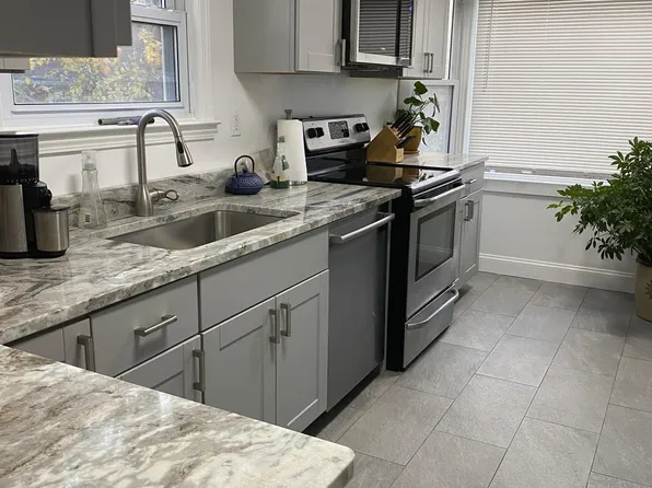 517 W Farnum Ave, Royal Oak, MI 48067