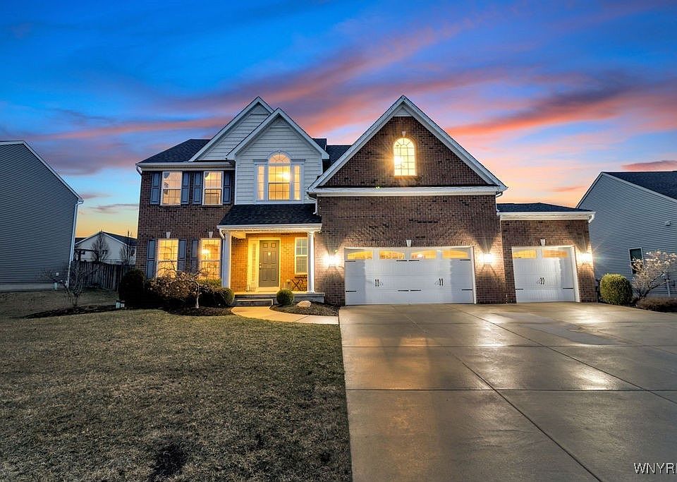 1st image of 111 Camelot Dr