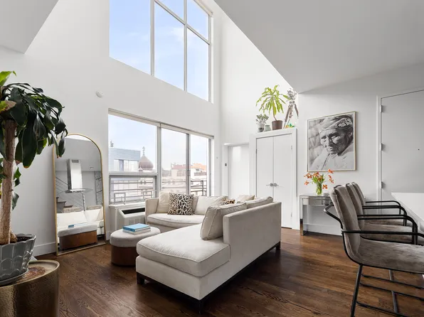 5 Roebling Street image 1 of 9