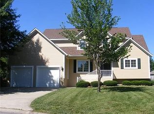 1613 Roanoke Dr, Warrensburg, MO 64093
