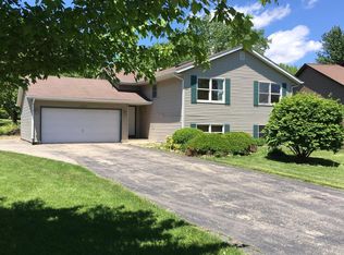 1127 Candlewick Dr NW #SINGLE, Poplar Grove, IL 61065
