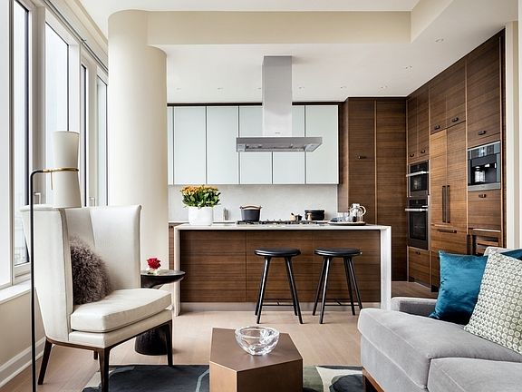 3rd image of 530 W 30th St APT 22D