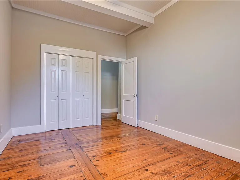 828 Broad St #B — Photo 11