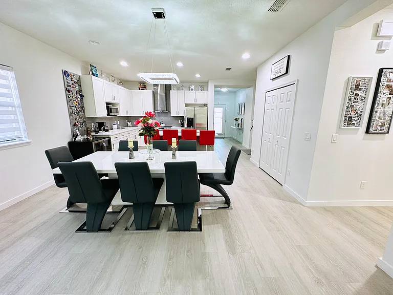 30 Amherst Pl — Photo 10